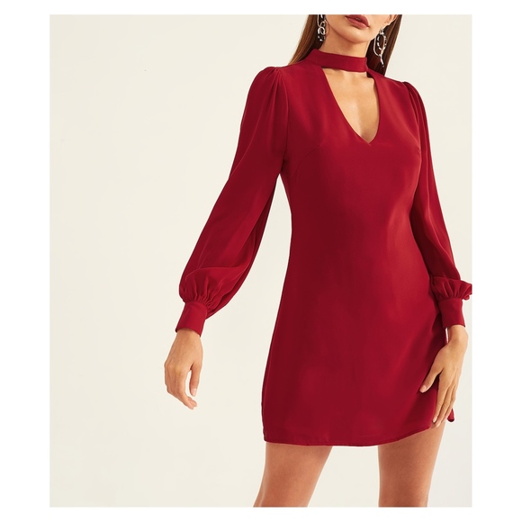 MBM Unlimited Dresses & Skirts - Burgundy Long Sleeve Shift Choker Cocktail Dress